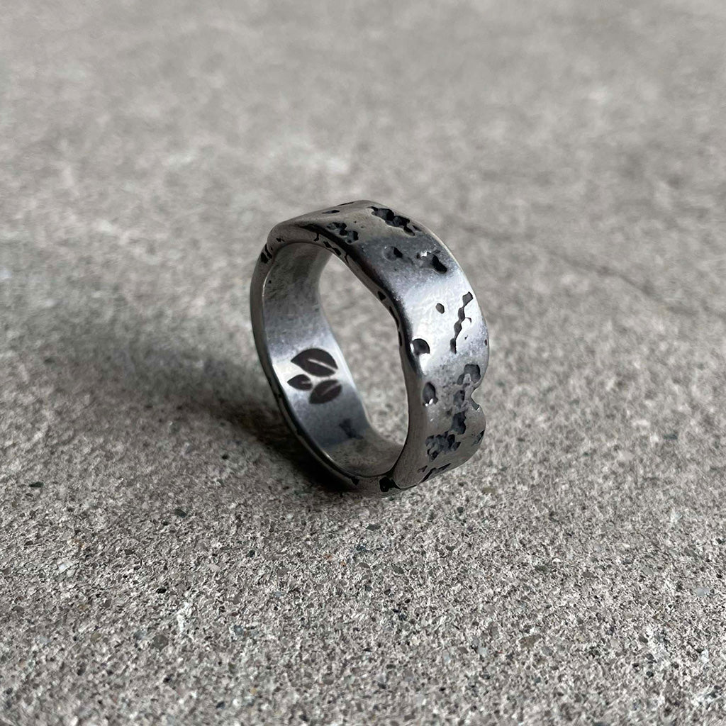 Raw Form Ring – Concrete Orchids