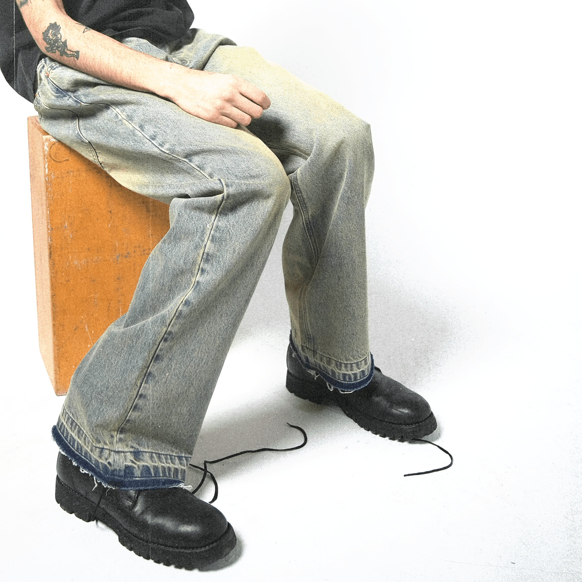 Sandwashed Denim Jeans - Concrete Orchids