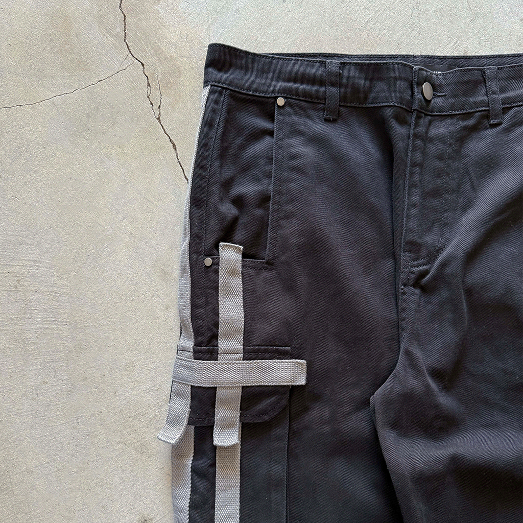 Monolith Cargo Pants in Washed Twill